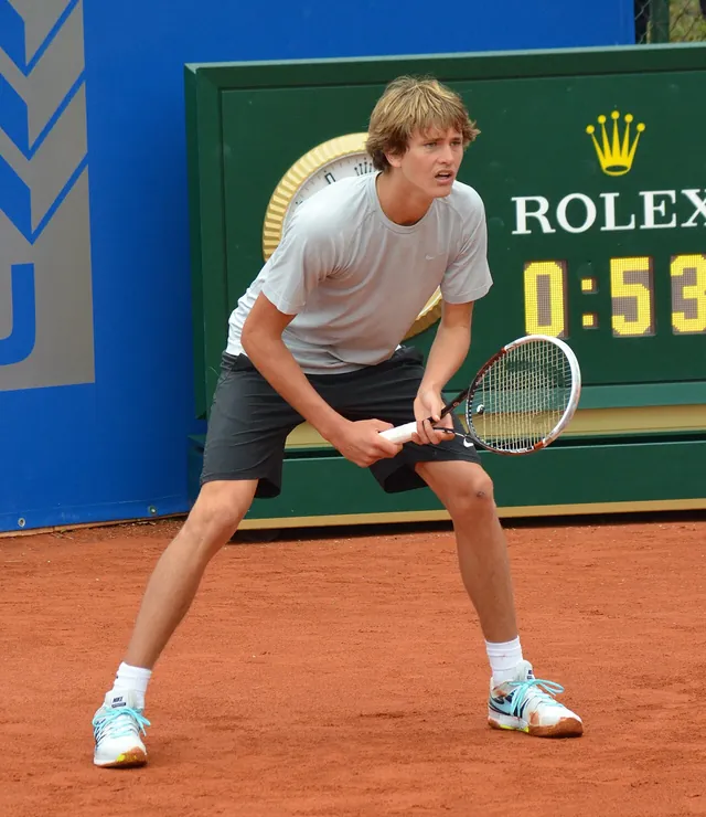 Der 17-jährige Alexander Zverev auf Sand bei den BMW Open 2014 in München